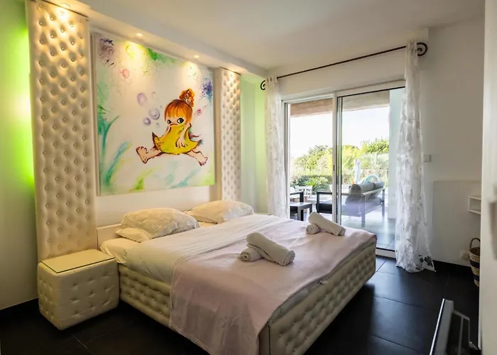 Reninca - Cote D'azur Villa *